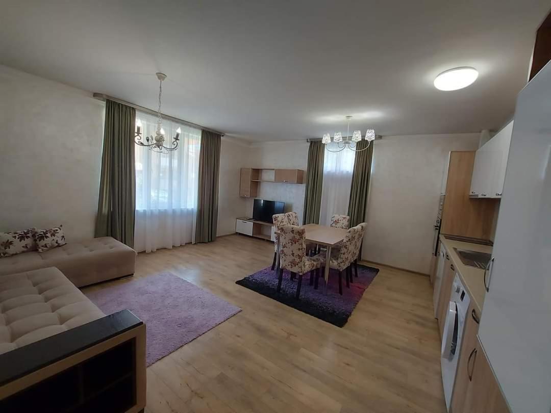 South Coast Apartments Sjumen Eksteriør bilde